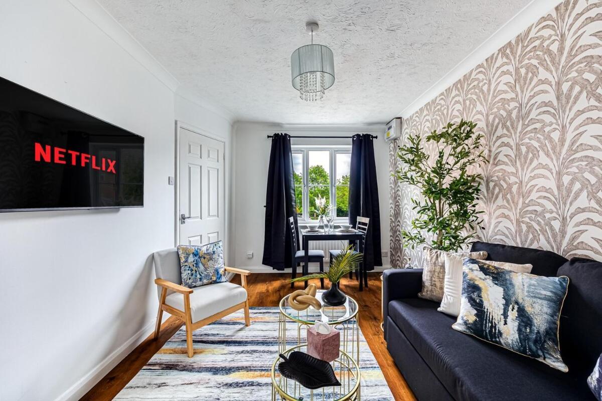 Stylish House - Excellent Location - Driveway Parking, Self-Check-In, Tvs In Bedrooms And Fast Wifi By Yoko Property Milton Keynes Luaran gambar